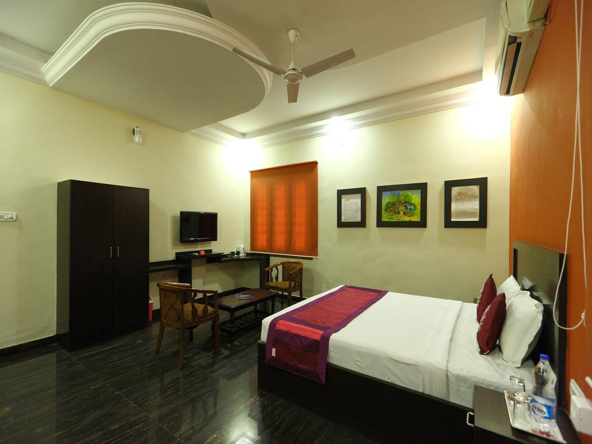 Oyo 7355 Covinille Bed and Breakfast Madurai Εξωτερικό φωτογραφία